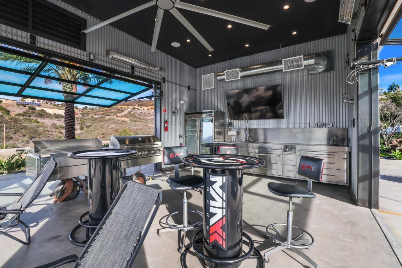 Iron Mansion Private Resort-Event Space 12000 Ft! Temecula Buitenkant foto